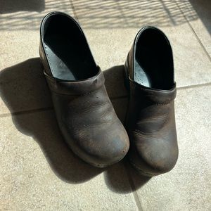 Dansko Clog 39 brown leather